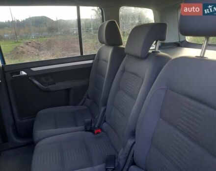 Синий Фольксваген Туран, объемом двигателя 1.9 л и пробегом 289 тыс. км за 8100 $, фото 14 на Automoto.ua