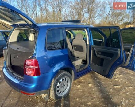 Синий Фольксваген Туран, объемом двигателя 1.9 л и пробегом 289 тыс. км за 8100 $, фото 21 на Automoto.ua