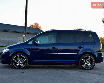 Синій Фольксваген Туран, об'ємом двигуна 2 л та пробігом 255 тис. км за 8400 $, фото 3 на Automoto.ua