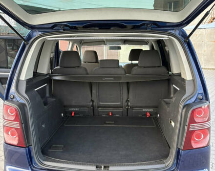 Синій Фольксваген Туран, об'ємом двигуна 1.97 л та пробігом 393 тис. км за 7300 $, фото 6 на Automoto.ua