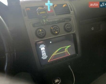 Синий Фольксваген Туран, объемом двигателя 1.9 л и пробегом 289 тыс. км за 8100 $, фото 4 на Automoto.ua