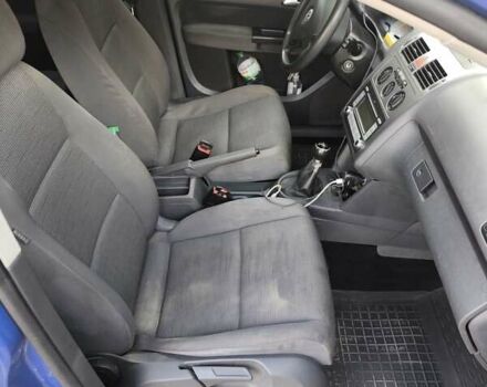 Синий Фольксваген Туран, объемом двигателя 1.6 л и пробегом 250 тыс. км за 7600 $, фото 6 на Automoto.ua