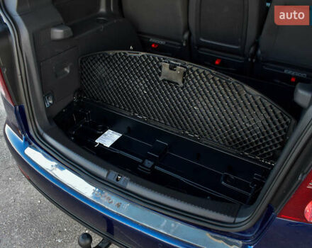 Синій Фольксваген Туран, об'ємом двигуна 2 л та пробігом 255 тис. км за 8400 $, фото 16 на Automoto.ua