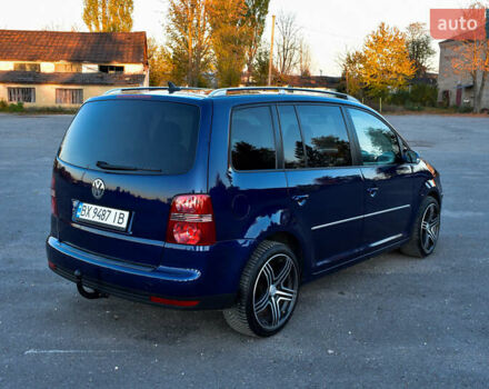 Синій Фольксваген Туран, об'ємом двигуна 2 л та пробігом 255 тис. км за 8400 $, фото 6 на Automoto.ua