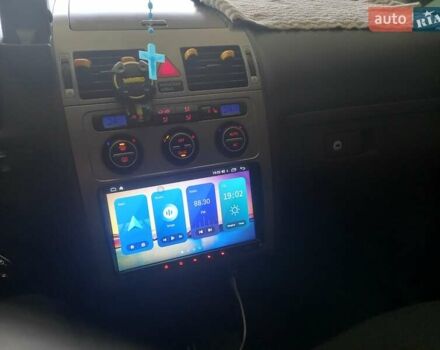 Синий Фольксваген Туран, объемом двигателя 1.9 л и пробегом 289 тыс. км за 8100 $, фото 2 на Automoto.ua