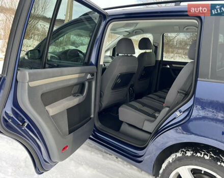 Синий Фольксваген Туран, объемом двигателя 1.4 л и пробегом 227 тыс. км за 7400 $, фото 30 на Automoto.ua