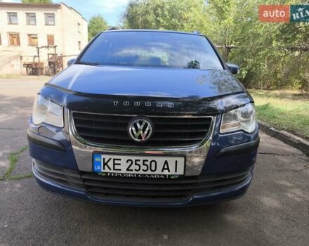 Синий Фольксваген Туран, объемом двигателя 1.6 л и пробегом 250 тыс. км за 7600 $, фото 2 на Automoto.ua