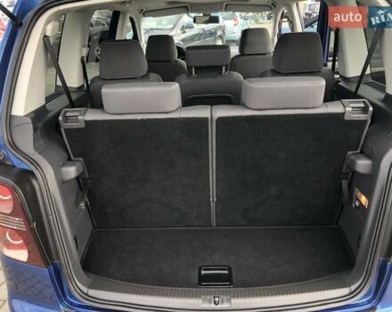 Синий Фольксваген Туран, объемом двигателя 1.6 л и пробегом 209 тыс. км за 7598 $, фото 46 на Automoto.ua