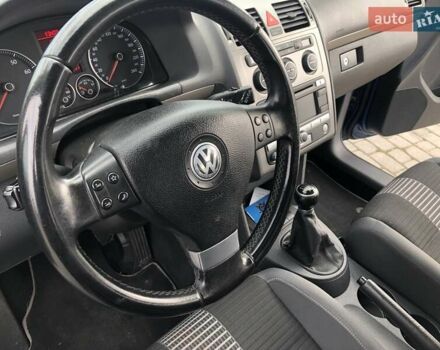 Синий Фольксваген Туран, объемом двигателя 1.6 л и пробегом 212 тыс. км за 7850 $, фото 38 на Automoto.ua