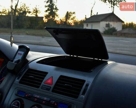 Синій Фольксваген Туран, об'ємом двигуна 2 л та пробігом 255 тис. км за 8400 $, фото 37 на Automoto.ua