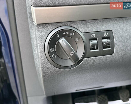 Синий Фольксваген Туран, объемом двигателя 1.4 л и пробегом 229 тыс. км за 6500 $, фото 4 на Automoto.ua