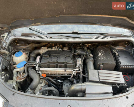 Синий Фольксваген Туран, объемом двигателя 1.9 л и пробегом 334 тыс. км за 7400 $, фото 18 на Automoto.ua