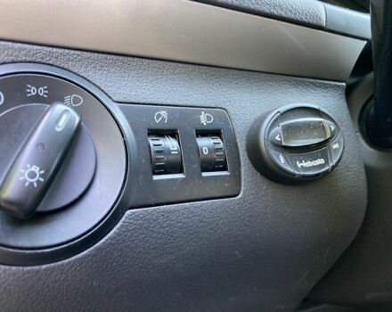 Синий Фольксваген Туран, объемом двигателя 2 л и пробегом 250 тыс. км за 7900 $, фото 15 на Automoto.ua