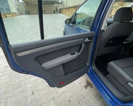 Синий Фольксваген Туран, объемом двигателя 1.6 л и пробегом 246 тыс. км за 7500 $, фото 12 на Automoto.ua