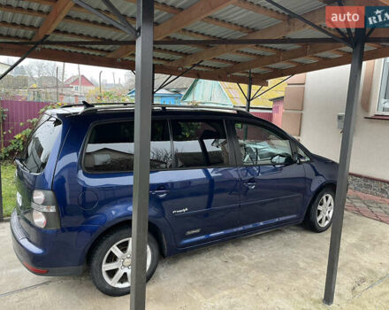 Синий Фольксваген Туран, объемом двигателя 1.39 л и пробегом 270 тыс. км за 7500 $, фото 4 на Automoto.ua