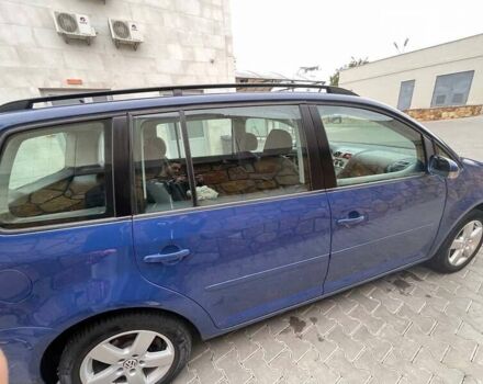 Синий Фольксваген Туран, объемом двигателя 1.6 л и пробегом 246 тыс. км за 7500 $, фото 6 на Automoto.ua