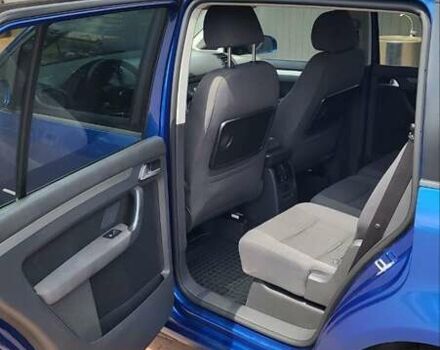 Синій Фольксваген Туран, об'ємом двигуна 1.39 л та пробігом 268 тис. км за 6999 $, фото 4 на Automoto.ua