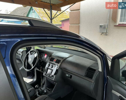 Синий Фольксваген Туран, объемом двигателя 1.39 л и пробегом 270 тыс. км за 7500 $, фото 17 на Automoto.ua