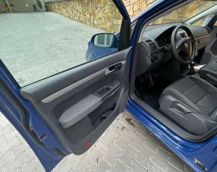 Синий Фольксваген Туран, объемом двигателя 1.6 л и пробегом 246 тыс. км за 7500 $, фото 17 на Automoto.ua