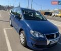 Синий Фольксваген Туран, объемом двигателя 1.6 л и пробегом 240 тыс. км за 7600 $, фото 1 на Automoto.ua