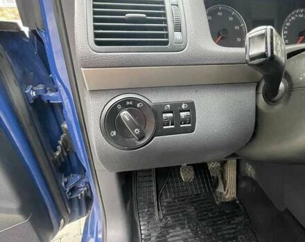 Синий Фольксваген Туран, объемом двигателя 1.6 л и пробегом 246 тыс. км за 7500 $, фото 21 на Automoto.ua