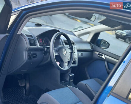 Синий Фольксваген Туран, объемом двигателя 1.4 л и пробегом 220 тыс. км за 7600 $, фото 41 на Automoto.ua