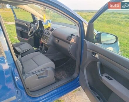 Синій Фольксваген Туран, об'ємом двигуна 1.9 л та пробігом 266 тис. км за 8200 $, фото 9 на Automoto.ua