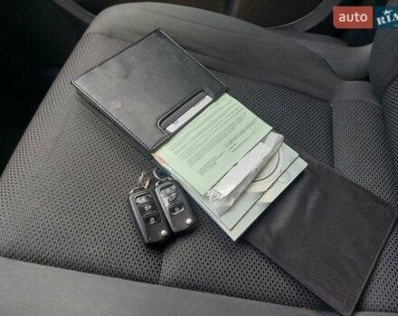 Синий Фольксваген Туран, объемом двигателя 1.6 л и пробегом 282 тыс. км за 8400 $, фото 28 на Automoto.ua