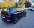 Синий Фольксваген Туран, объемом двигателя 1.6 л и пробегом 252 тыс. км за 8899 $, фото 3 на Automoto.ua