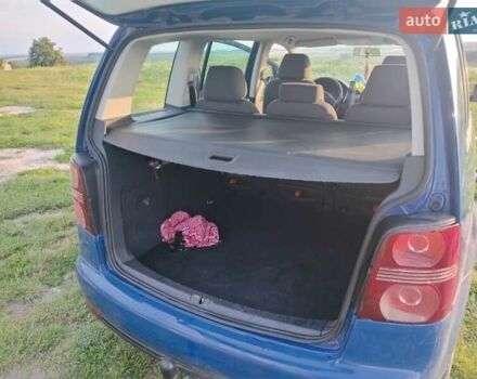 Синій Фольксваген Туран, об'ємом двигуна 1.9 л та пробігом 266 тис. км за 8200 $, фото 8 на Automoto.ua