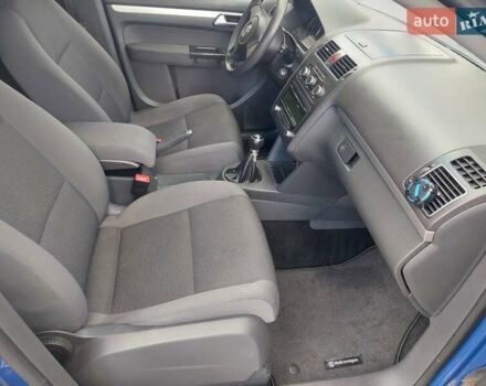 Синий Фольксваген Туран, объемом двигателя 1.6 л и пробегом 282 тыс. км за 8400 $, фото 19 на Automoto.ua