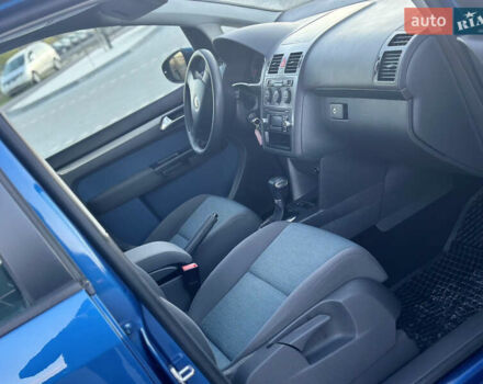 Синий Фольксваген Туран, объемом двигателя 1.4 л и пробегом 220 тыс. км за 7600 $, фото 72 на Automoto.ua