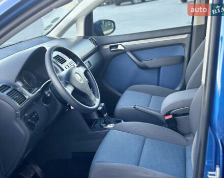 Синий Фольксваген Туран, объемом двигателя 1.4 л и пробегом 220 тыс. км за 7600 $, фото 42 на Automoto.ua