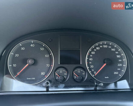 Синий Фольксваген Туран, объемом двигателя 1.4 л и пробегом 220 тыс. км за 7600 $, фото 47 на Automoto.ua