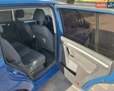 Синий Фольксваген Туран, объемом двигателя 1.6 л и пробегом 282 тыс. км за 8400 $, фото 20 на Automoto.ua