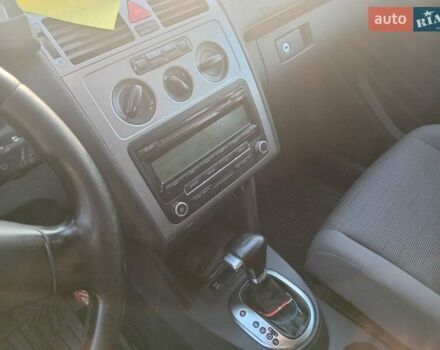 Синій Фольксваген Туран, об'ємом двигуна 1.9 л та пробігом 266 тис. км за 8200 $, фото 3 на Automoto.ua