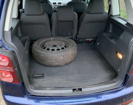 Синий Фольксваген Туран, объемом двигателя 1.39 л и пробегом 190 тыс. км за 6500 $, фото 3 на Automoto.ua