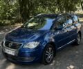 Синий Фольксваген Туран, объемом двигателя 2 л и пробегом 270 тыс. км за 4495 $, фото 1 на Automoto.ua