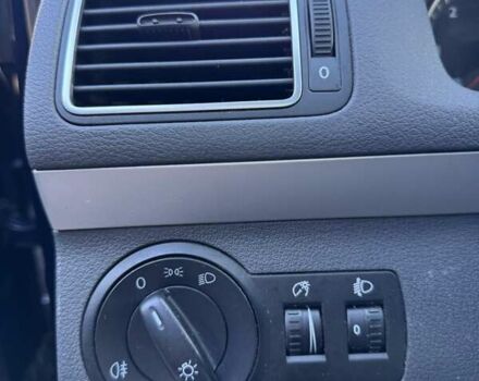 Синий Фольксваген Туран, объемом двигателя 1.6 л и пробегом 252 тыс. км за 8500 $, фото 18 на Automoto.ua