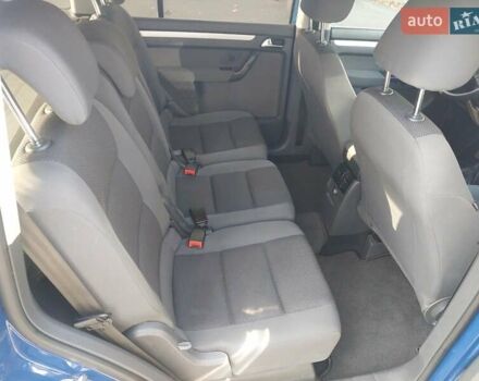 Синий Фольксваген Туран, объемом двигателя 1.6 л и пробегом 282 тыс. км за 8400 $, фото 14 на Automoto.ua