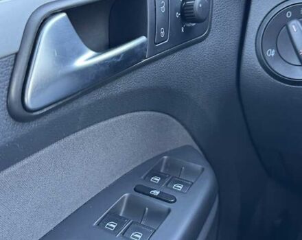 Синий Фольксваген Туран, объемом двигателя 1.6 л и пробегом 252 тыс. км за 8500 $, фото 16 на Automoto.ua