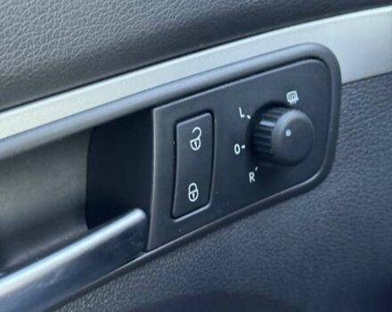 Синий Фольксваген Туран, объемом двигателя 1.6 л и пробегом 252 тыс. км за 8500 $, фото 17 на Automoto.ua