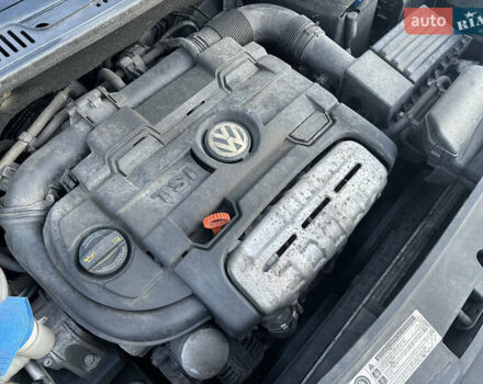 Синий Фольксваген Туран, объемом двигателя 1.4 л и пробегом 220 тыс. км за 7600 $, фото 90 на Automoto.ua