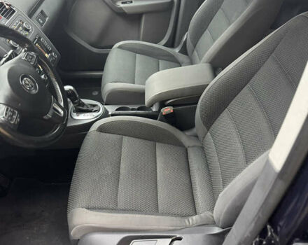 Синій Фольксваген Туран, об'ємом двигуна 1.6 л та пробігом 286 тис. км за 10600 $, фото 9 на Automoto.ua