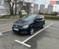 Синій Фольксваген Туран, об'ємом двигуна 1.2 л та пробігом 216 тис. км за 9500 $, фото 1 на Automoto.ua