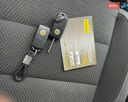 Синій Фольксваген Туран, об'ємом двигуна 1.6 л та пробігом 286 тис. км за 10600 $, фото 15 на Automoto.ua