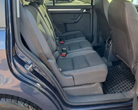 Синий Фольксваген Туран, объемом двигателя 1.6 л и пробегом 284 тыс. км за 9500 $, фото 19 на Automoto.ua