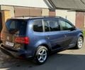 Синій Фольксваген Туран, об'ємом двигуна 1.6 л та пробігом 256 тис. км за 10200 $, фото 2 на Automoto.ua