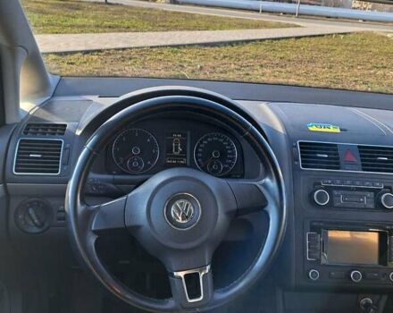 Синий Фольксваген Туран, объемом двигателя 1.6 л и пробегом 284 тыс. км за 9500 $, фото 16 на Automoto.ua