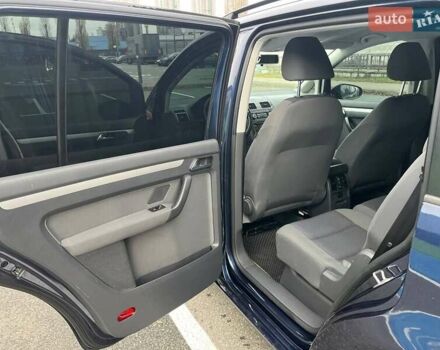 Синій Фольксваген Туран, об'ємом двигуна 1.2 л та пробігом 216 тис. км за 9500 $, фото 13 на Automoto.ua